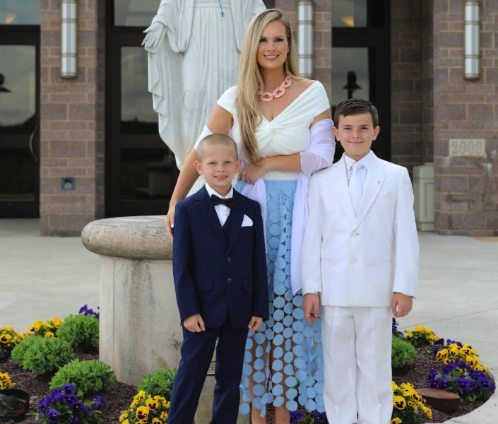 Amanda Trombetta with her children